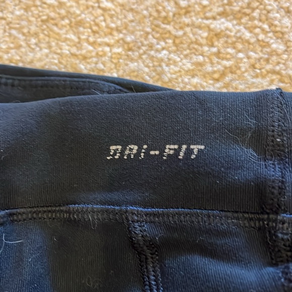 Nike Dry Fit reflective running pants - Picture 2 of 5